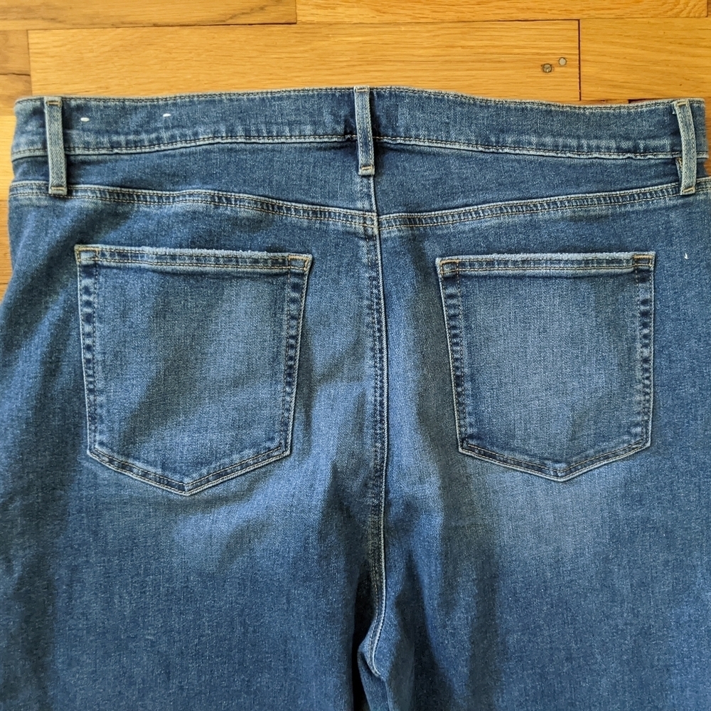 NWT LOFT Slim Fit Flare Jeans - Picture 2 of 7